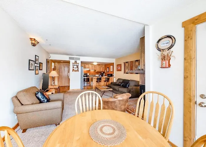 Apartment Summit House 406